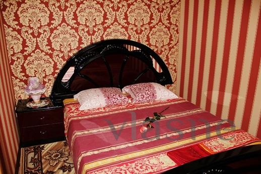One-bedroom apartment, located in a house opposite the park 