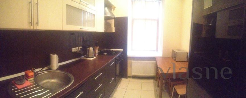 Comfortable apartment in the metro, Saint Petersburg - apartment by the day
