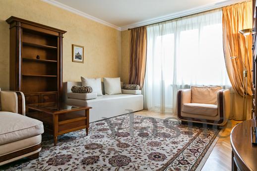Maria Ulyanova 12, Moscow - apartment by the day