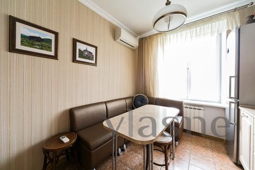 Maria Ulyanova 12, Moscow - apartment by the day