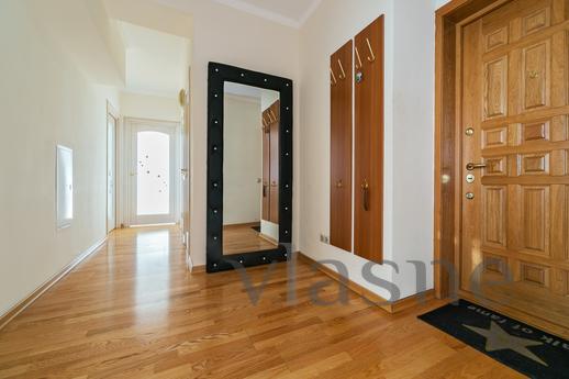 Daily new Arbat 16, Moscow - apartment by the day