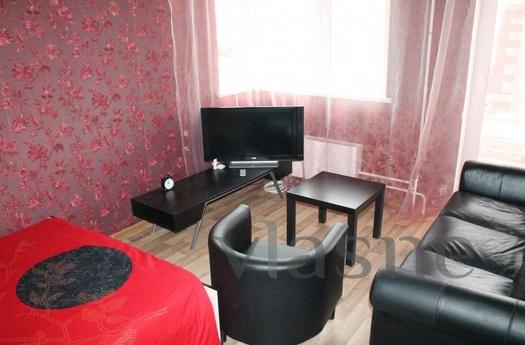 Offers comfortable and well appointed apartment in Yekaterin