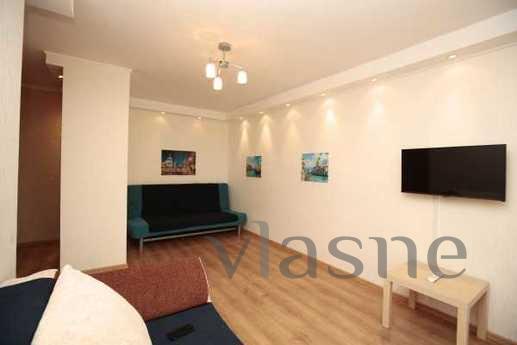 Offers comfortable and well appointed apartment in Yekaterin