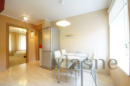 Daily rent a cozy two-bedroom apartment between m and m Koms
