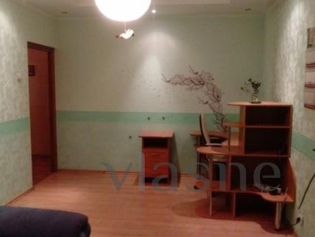 A cozy apartment in a new house, Novosibirsk - apartment by the day