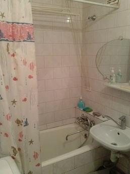 Flat for rent in the metro !!!, Novosibirsk - apartment by the day