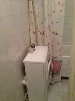 Flat for rent in the metro !!!, Novosibirsk - apartment by the day