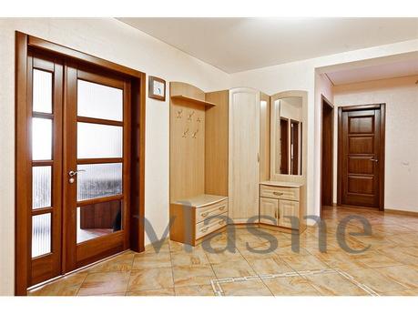 Two-bedroom apartment, Tyumen - apartment by the day