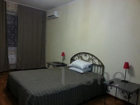 Modern and cozy 1 bedroom apartment, Krasnodar - apartment by the day