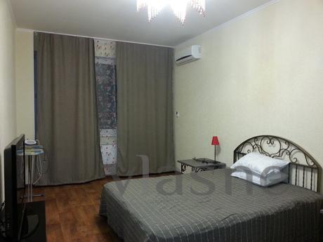 Modern and cozy 1 bedroom apartment, Krasnodar - apartment by the day