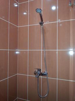 Modern and cozy 1 bedroom apartment, Krasnodar - apartment by the day