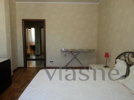 The apartment is in the prestigious area, Krasnodar - apartment by the day