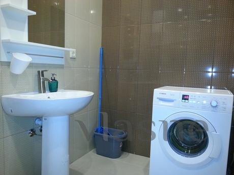 Modern and cozy 1 bedroom apartment, Krasnodar - apartment by the day