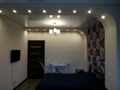 Modern and cozy 1 bedroom apartment, Krasnodar - apartment by the day