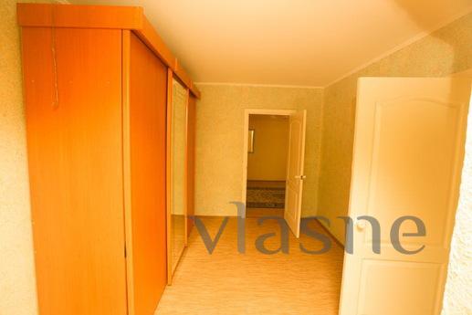 Rent 2-bedroom cozy apartment, Tyumen - apartment by the day
