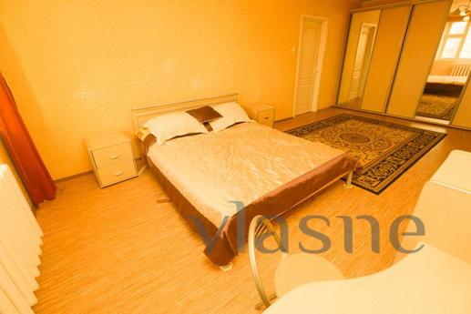 Rent 2-bedroom cozy apartment, Tyumen - apartment by the day