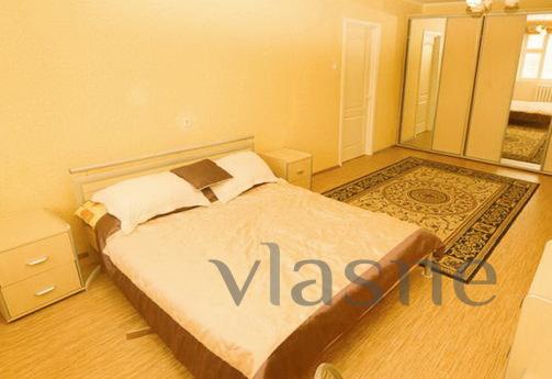 Rent 2-bedroom cozy apartment, Tyumen - apartment by the day