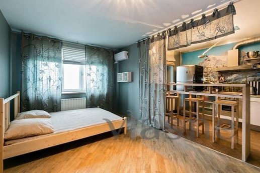 Comfortable studio apartment with designer renovation, 7-10 