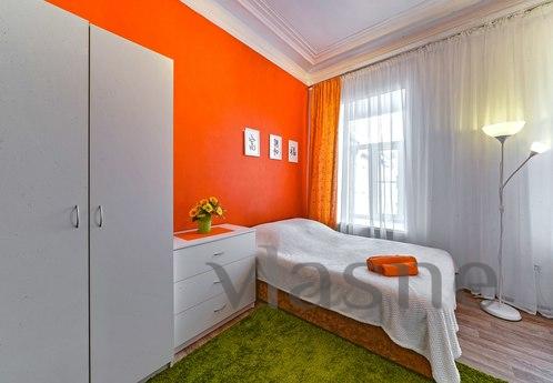 SHORT !!!! The very center !!! OWNER !!! Rent studio 25m2 an