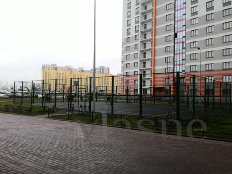 The apartment is in a new house, Saint Petersburg - apartment by the day